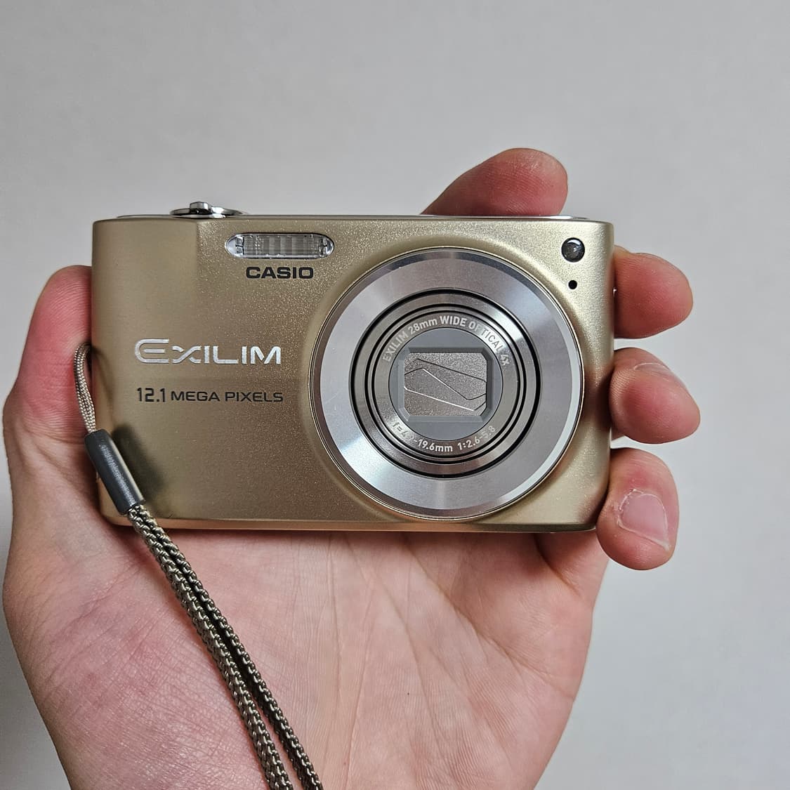 [태연 방지민 디카] 카시오 엑슬림 EX-Z400 골드 빈티지 디카 상품이미지1