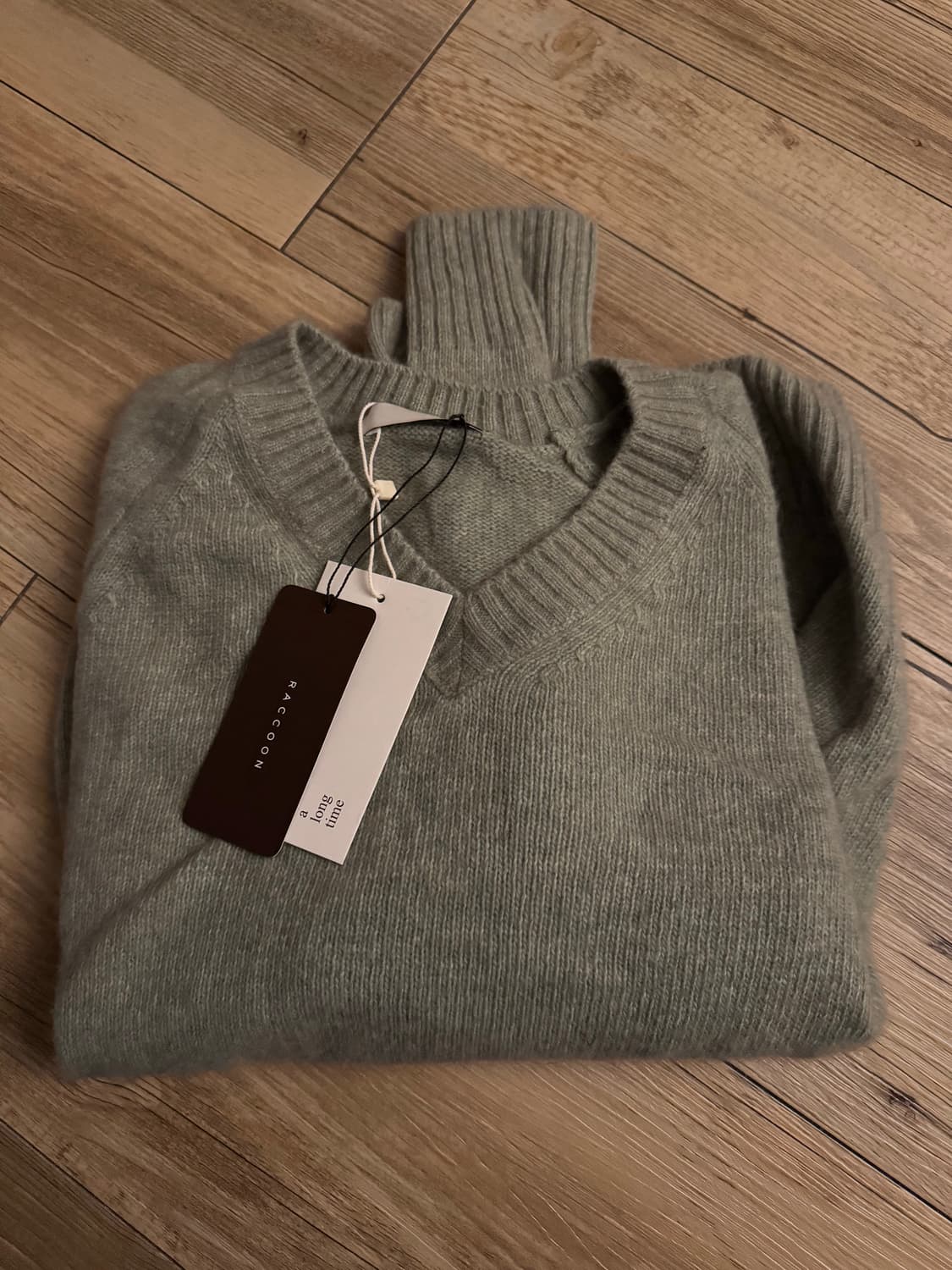 새상품) Falt 폴트 라쿤 브이넥 니트 민트 상품이미지1