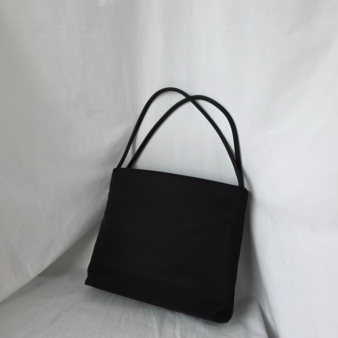 [정품 PRADA] 프라다 두줄 나일론 여성 토트백 미디움 상품이미지4