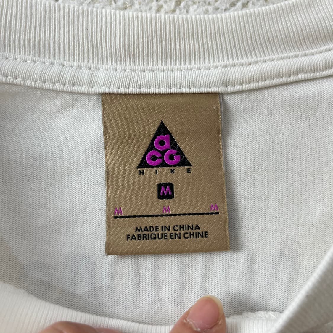 100 나이키 ACG 볼텍스 반팔 티셔츠 상품이미지4