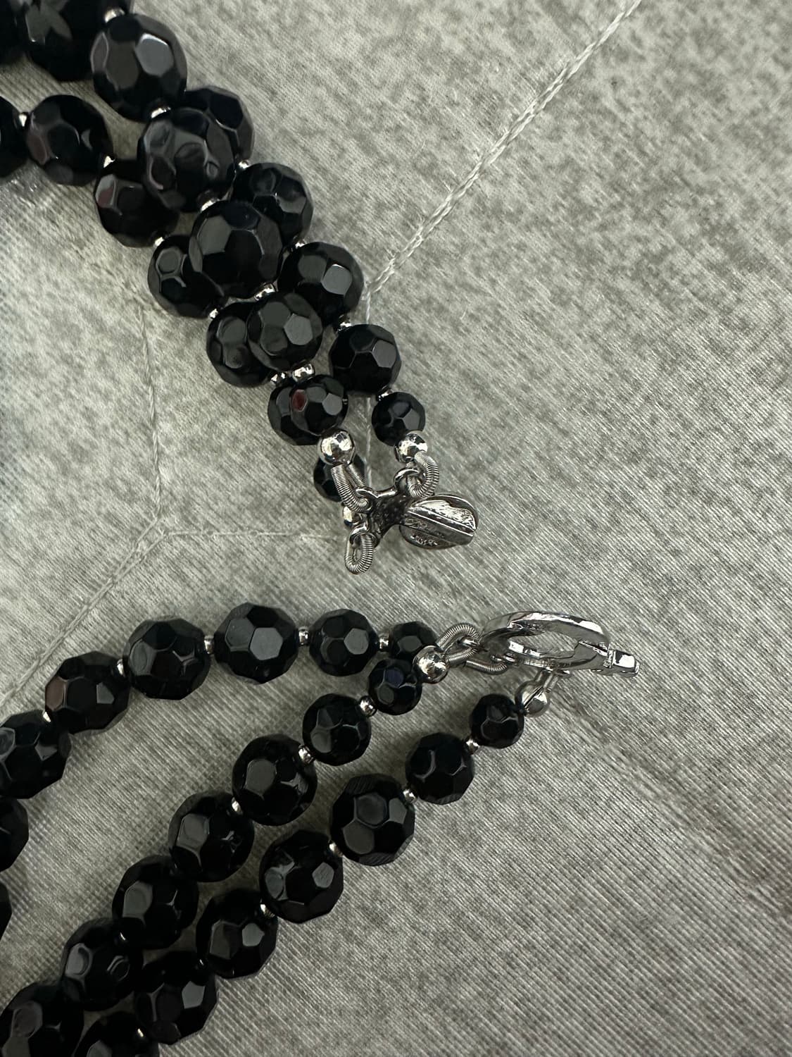 비비안웨스트우드 쓰리로우 펄 바스릴리프 초커 블랙 목걸이 orb 메살린 상품이미지3