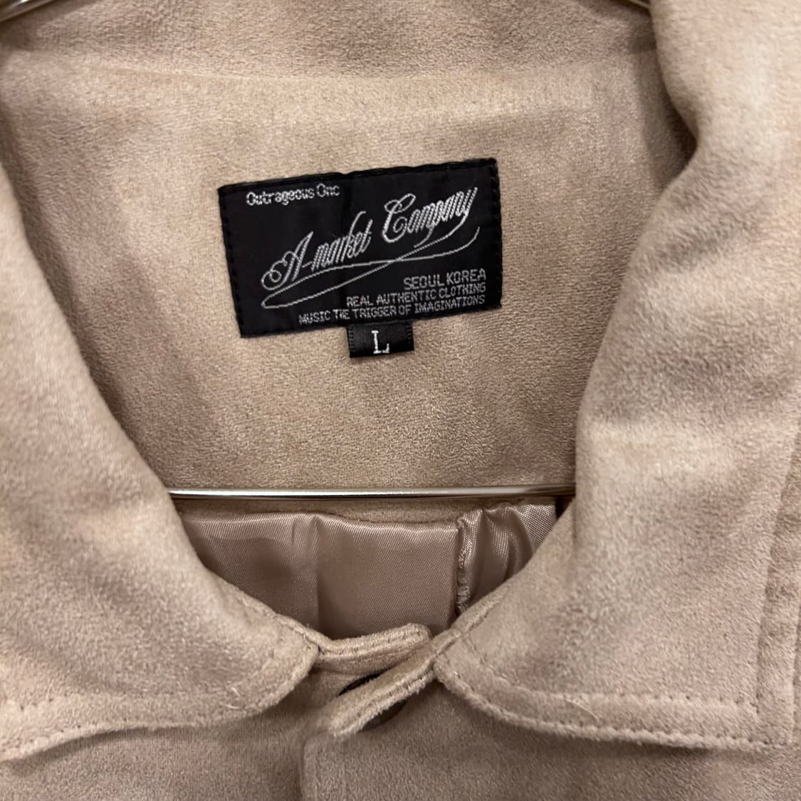 에이마켓 컴퍼니 포켓 버튼 미니멀 스웨이드 자켓 상품이미지3