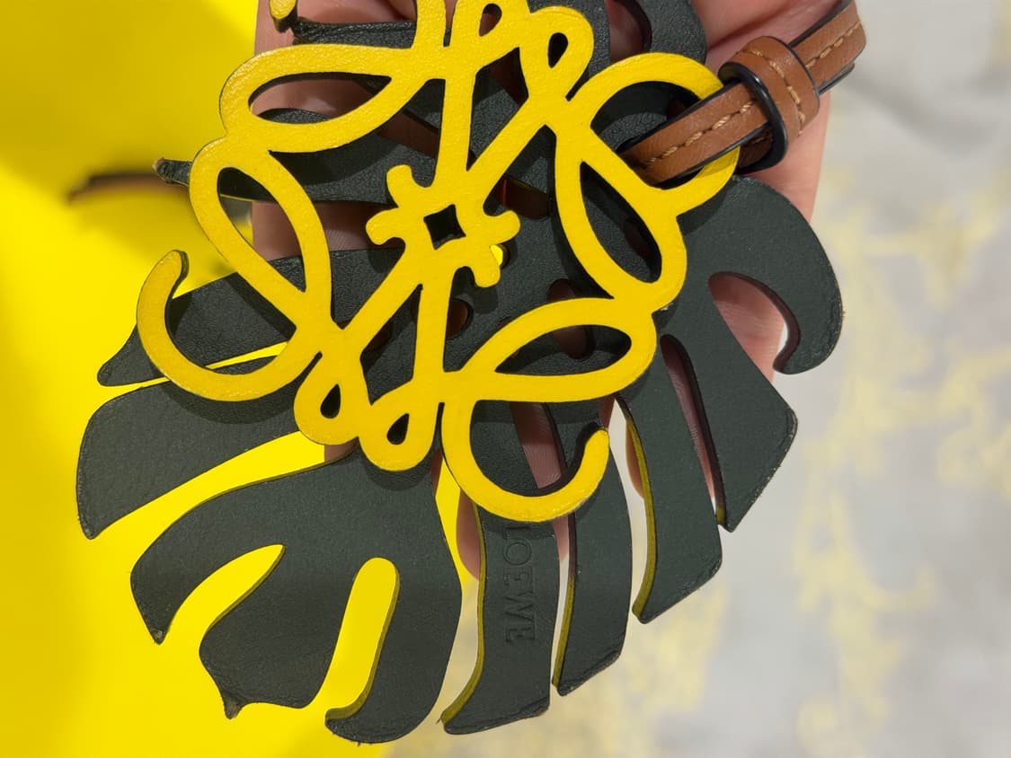 로에베 아나그램 키링 백참 상품이미지4