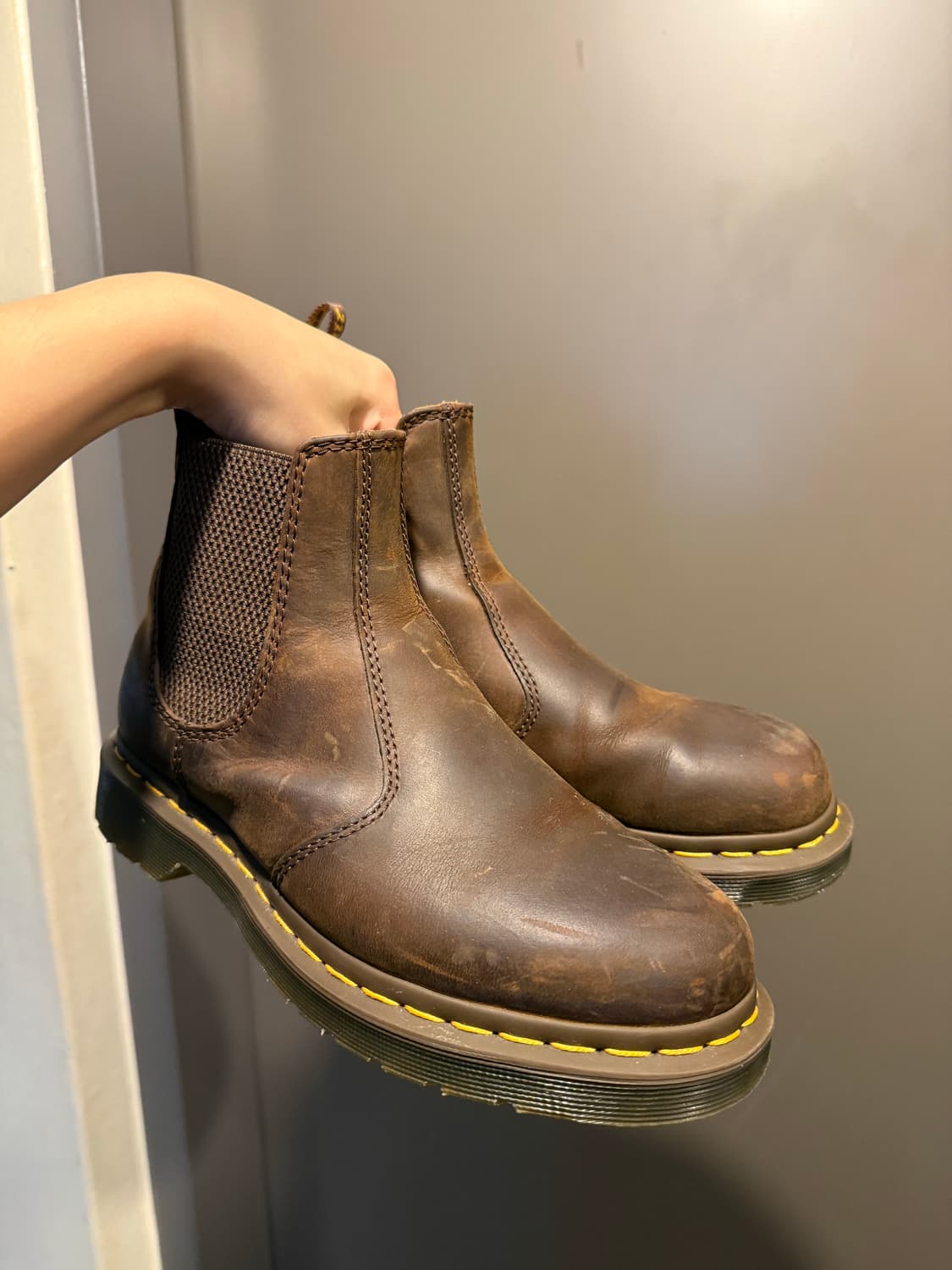 닥터마틴 첼시부츠 크레이지호스 다크브라운 상품이미지2