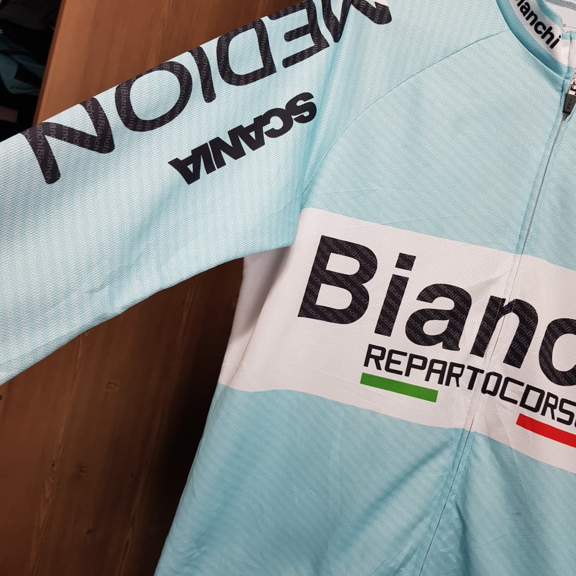 L / 이태리 비앙키 자전거복 집업 상의/번407-02 상품이미지3