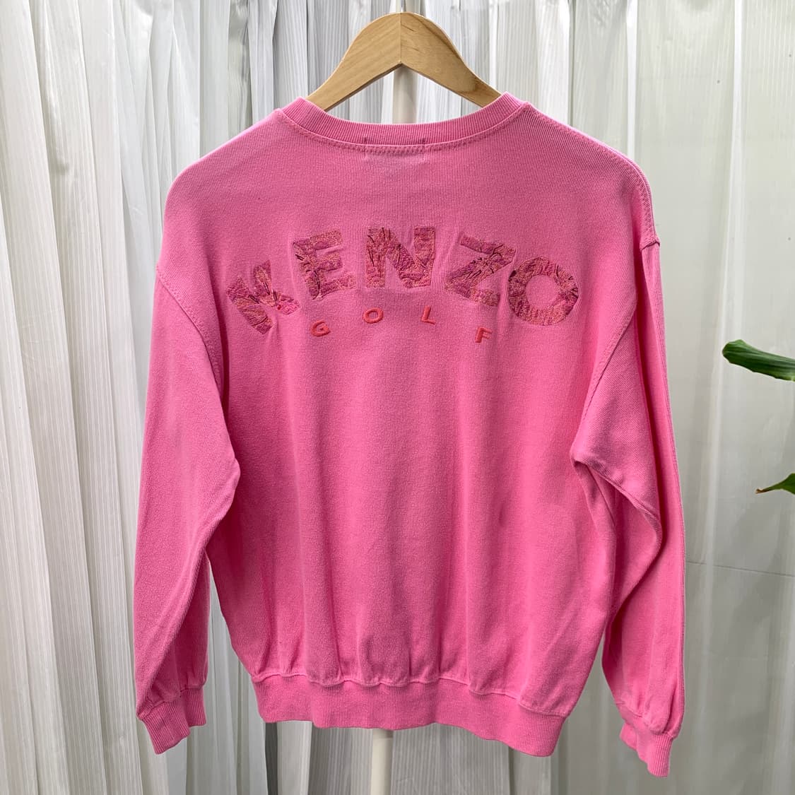 겐조 골프 플라워 자수 로고 맨투맨 1862 상품이미지2