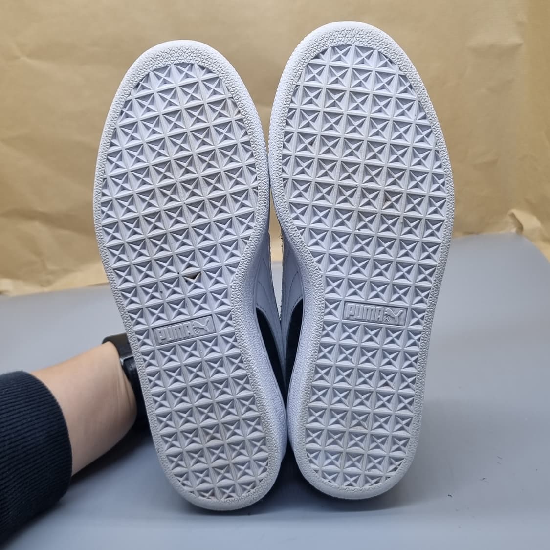 푸마 스웨이드 여성스니커즈 230 상품이미지3