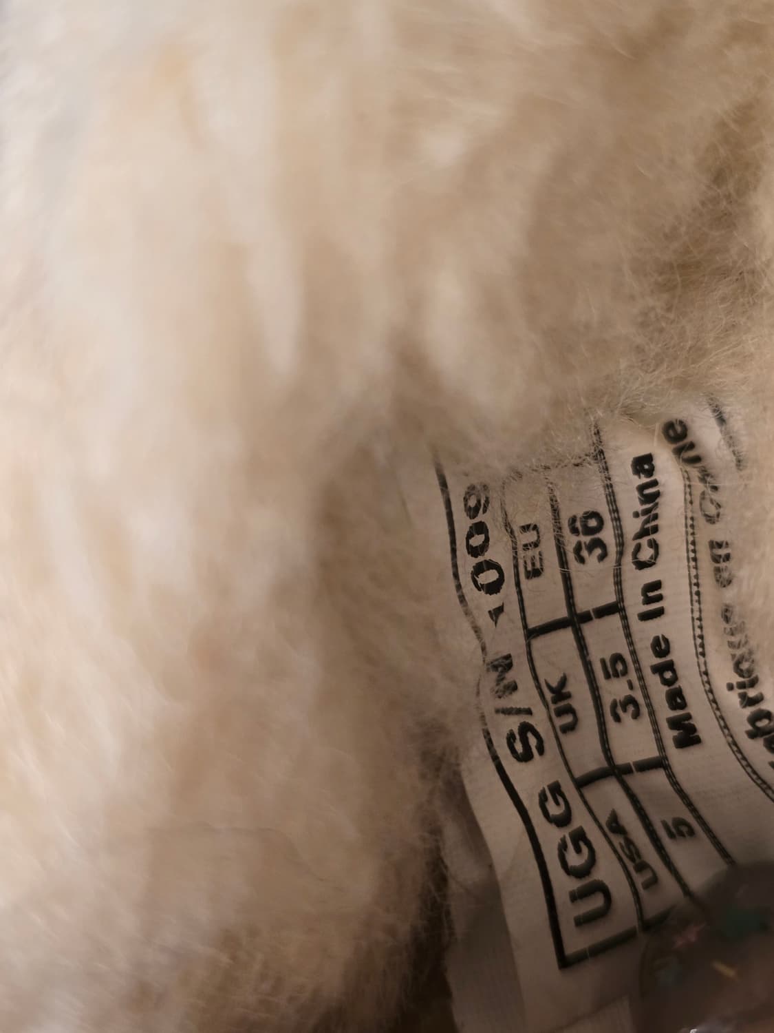 핑크 스웨이드 퍼 트리밍이 특징인 어그(UGG)  상품이미지7