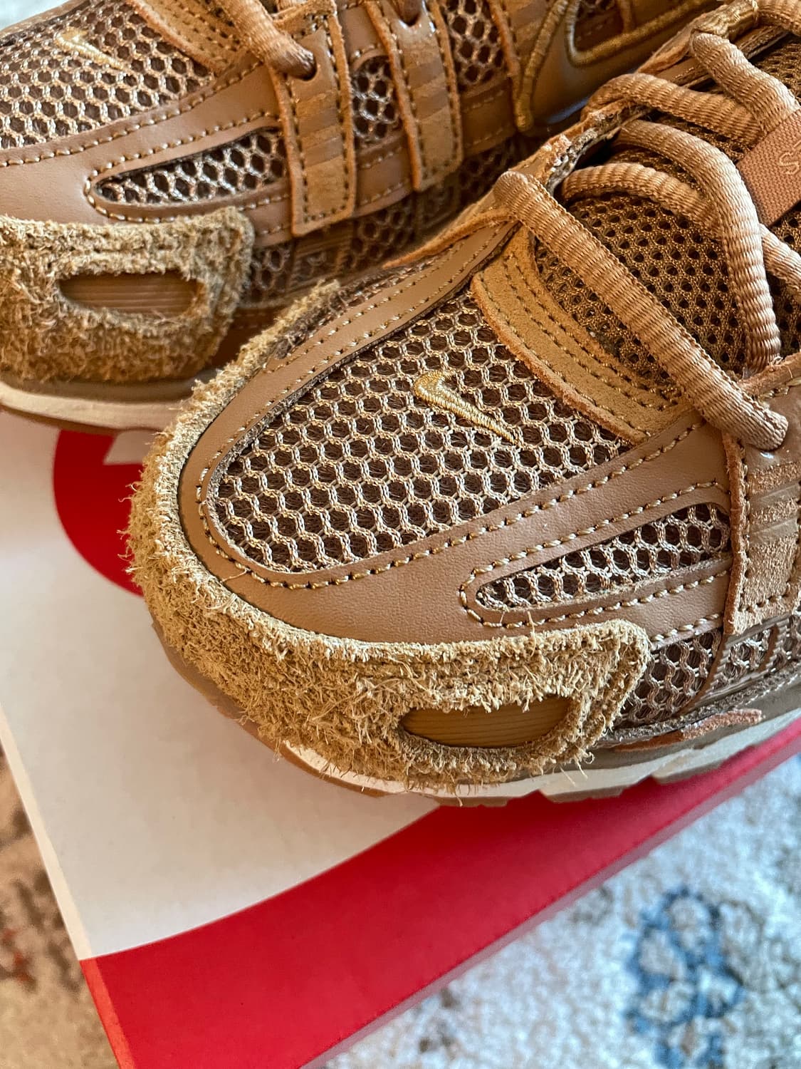 나이키 P-6000 SE 플랙스 메탈릭 골드(새제품,270) 상품이미지5