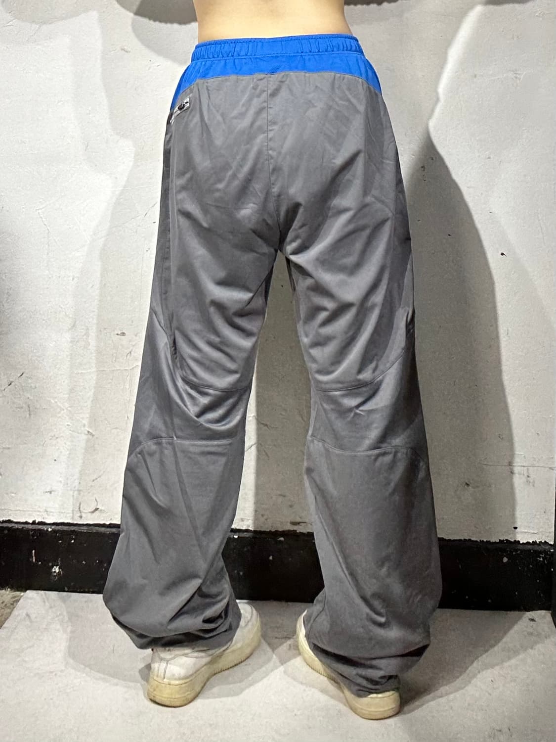 00s 나이키 그레이 사이드 라인 트레이닝 팬츠 와이드 추리닝 바지 L 상품이미지3