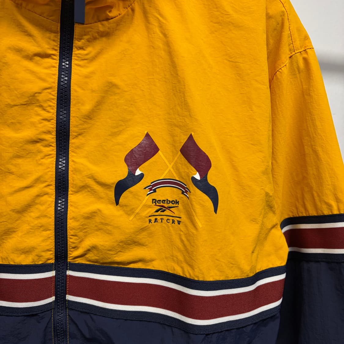 리복 로맨틱크라운 바람막이 상품이미지3