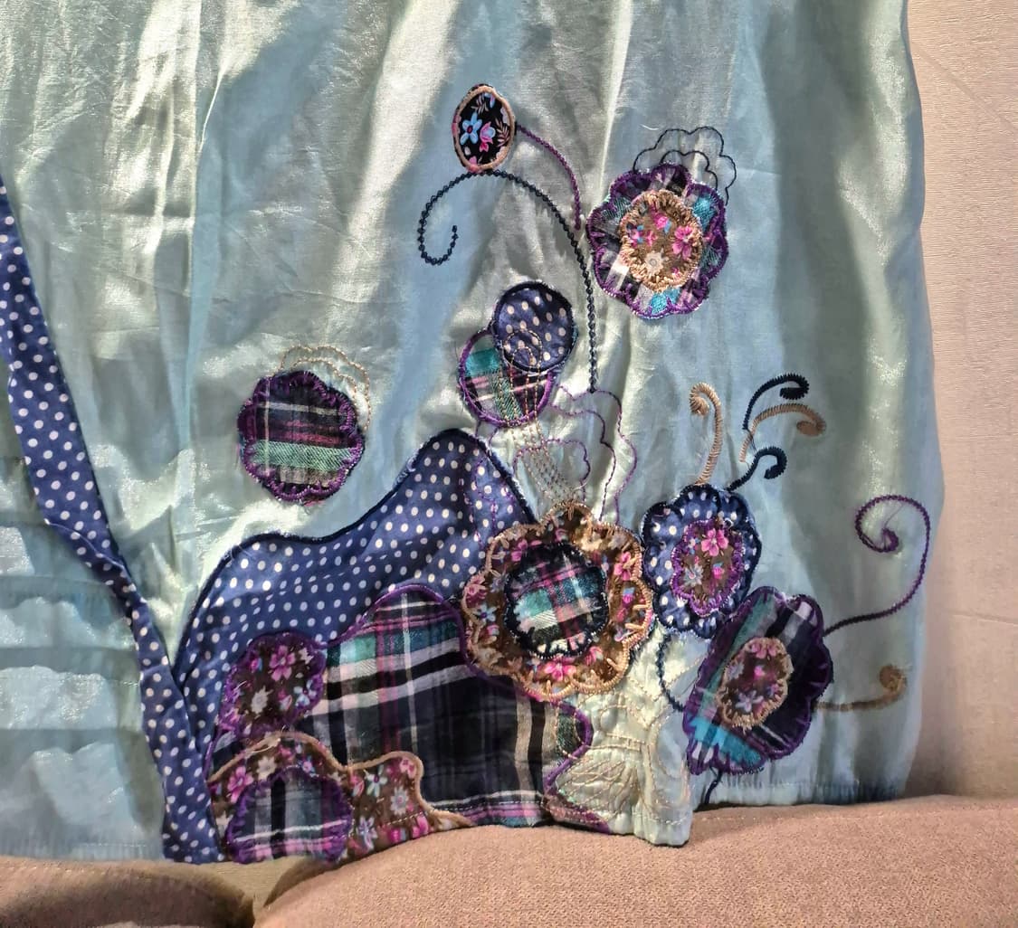 빈티지 자수 새틴 원피스 상품이미지2