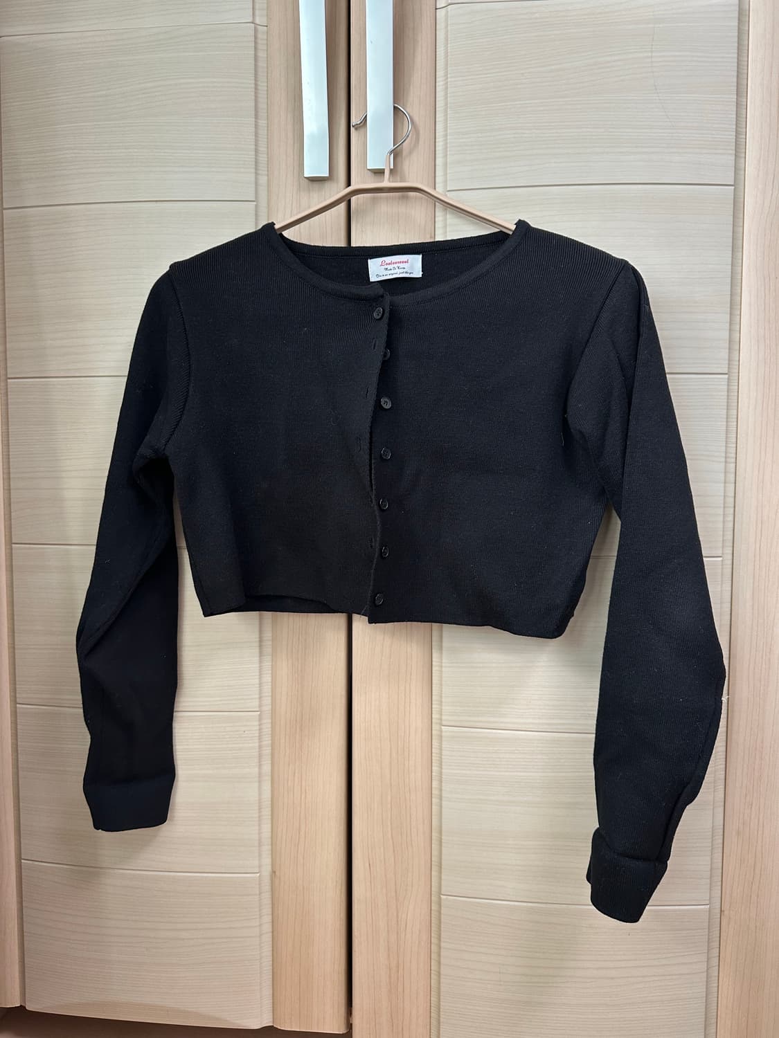 루루서울 크롭 블랙 가디건 상품이미지3