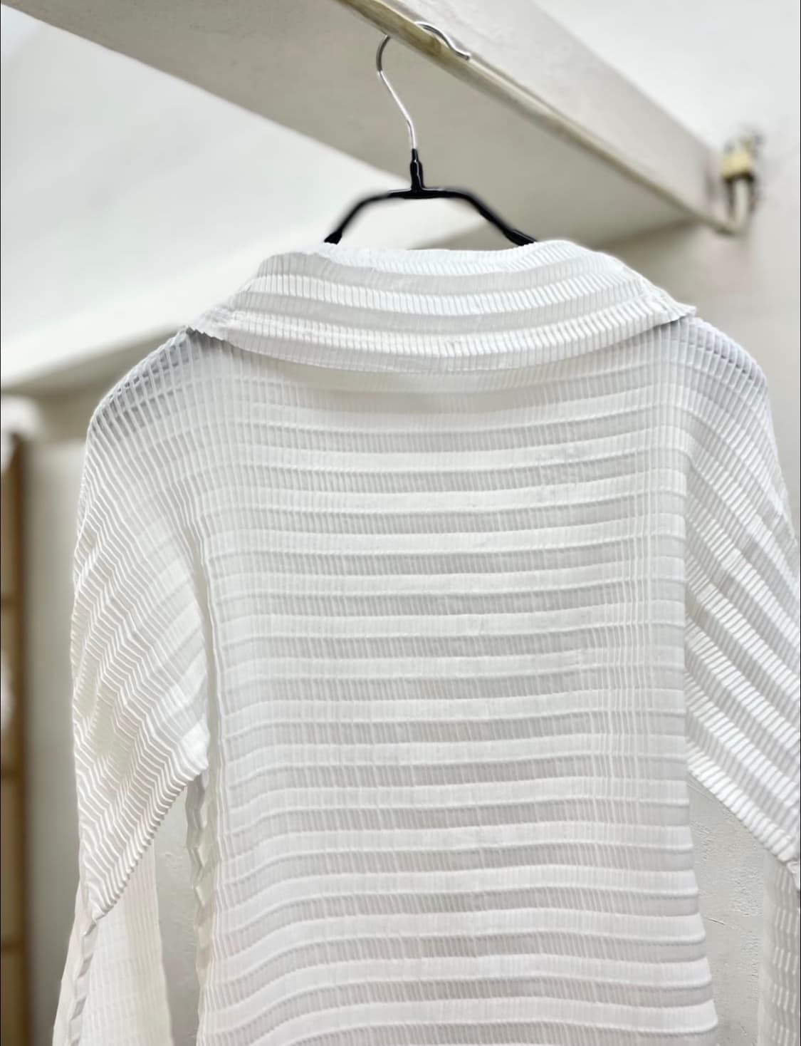 이세이미야케 화이트 플리츠 셔츠 상품이미지4