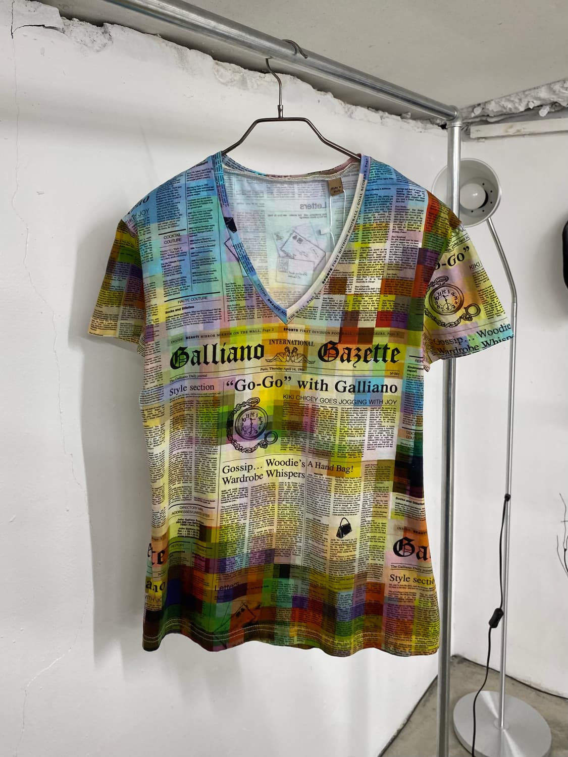 존 갈리아노 뉴스페이퍼 티셔츠 상품이미지1