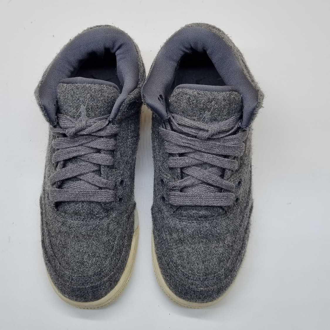 나이키 조던 레트로 울 미드230. 상품이미지2