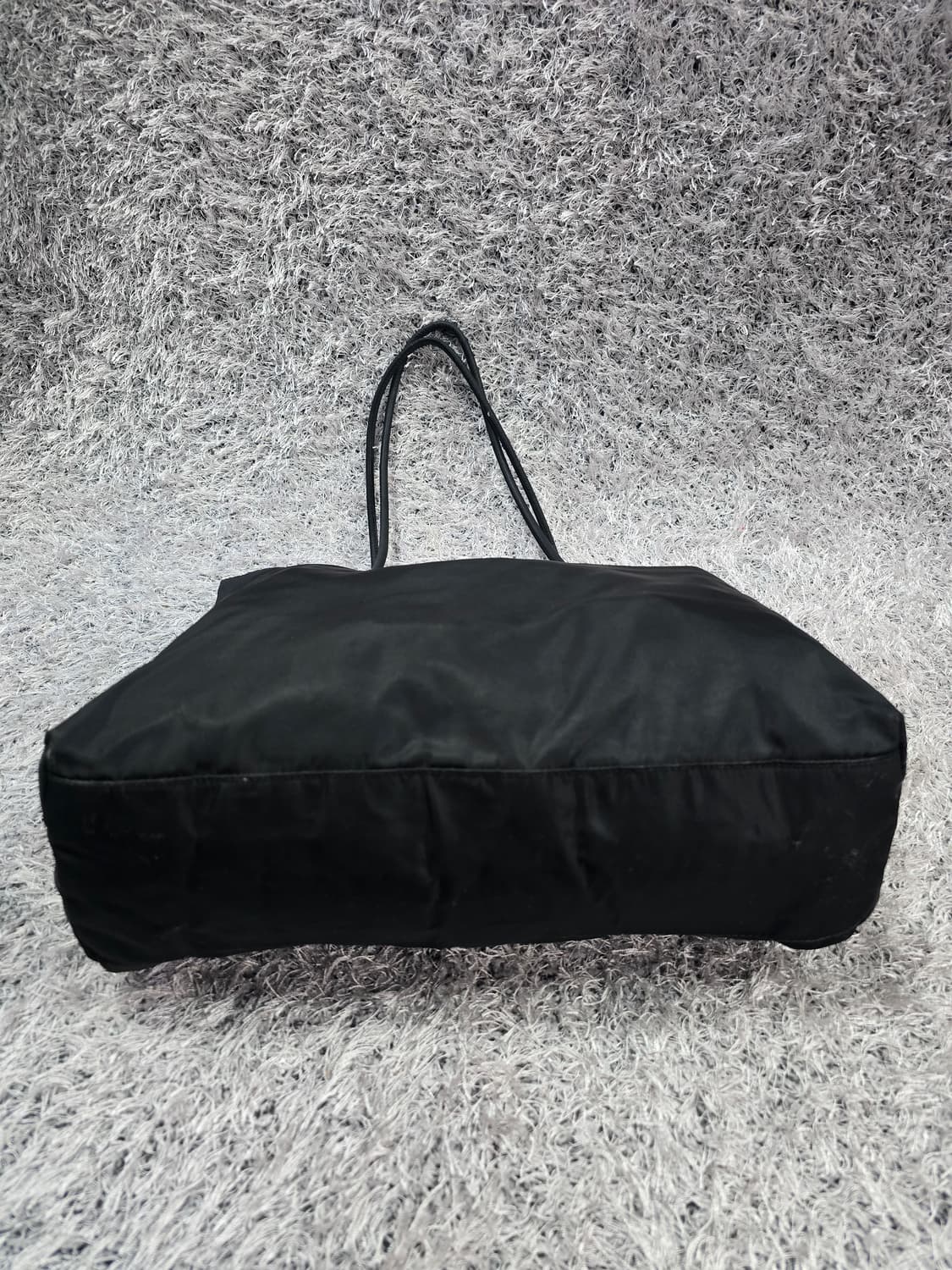 프라다 라일론 숄더백 상품이미지6