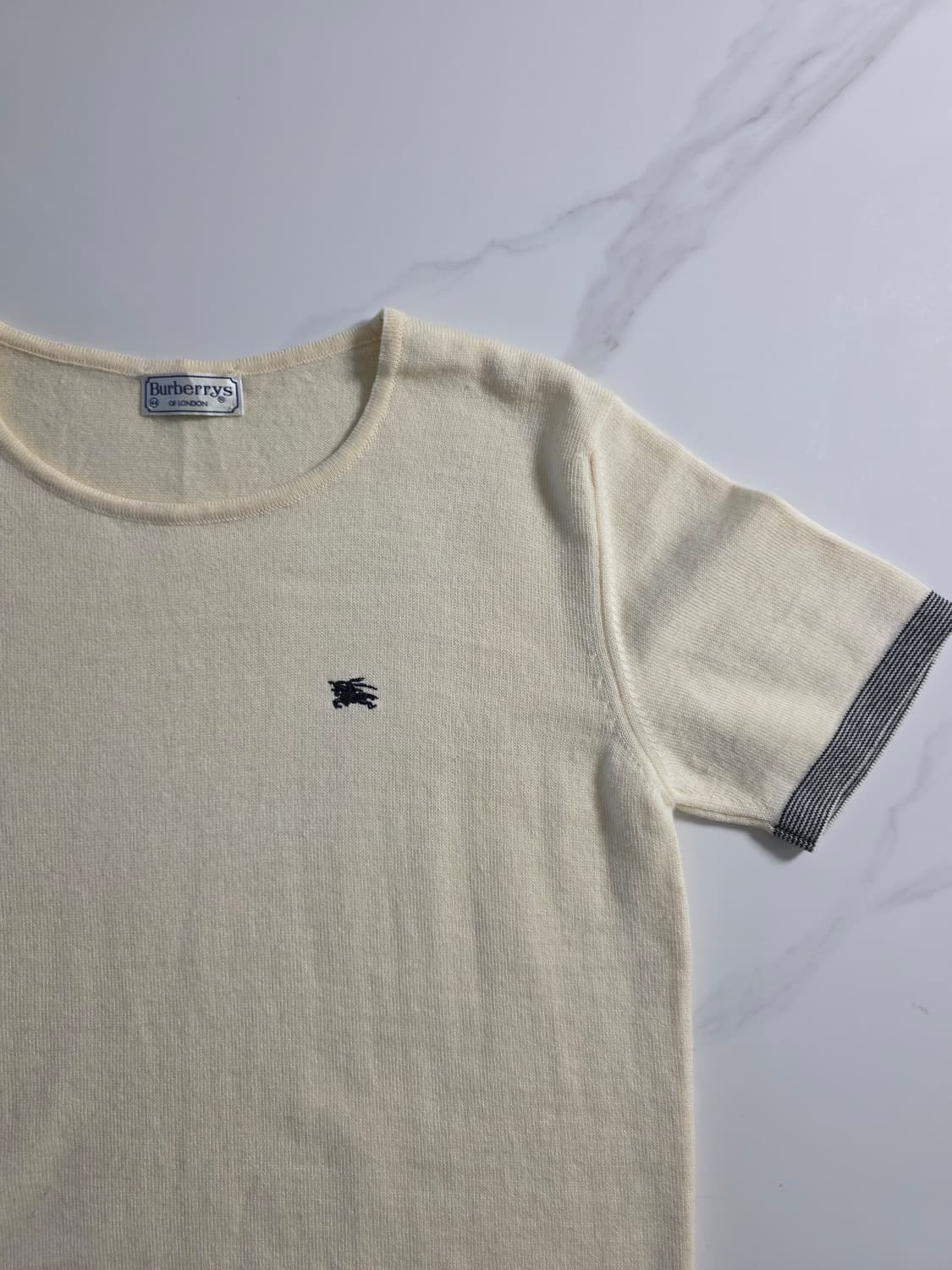 Burberrys / 아이보리 라운드 배색니트 (Black Stripe) 상품이미지1