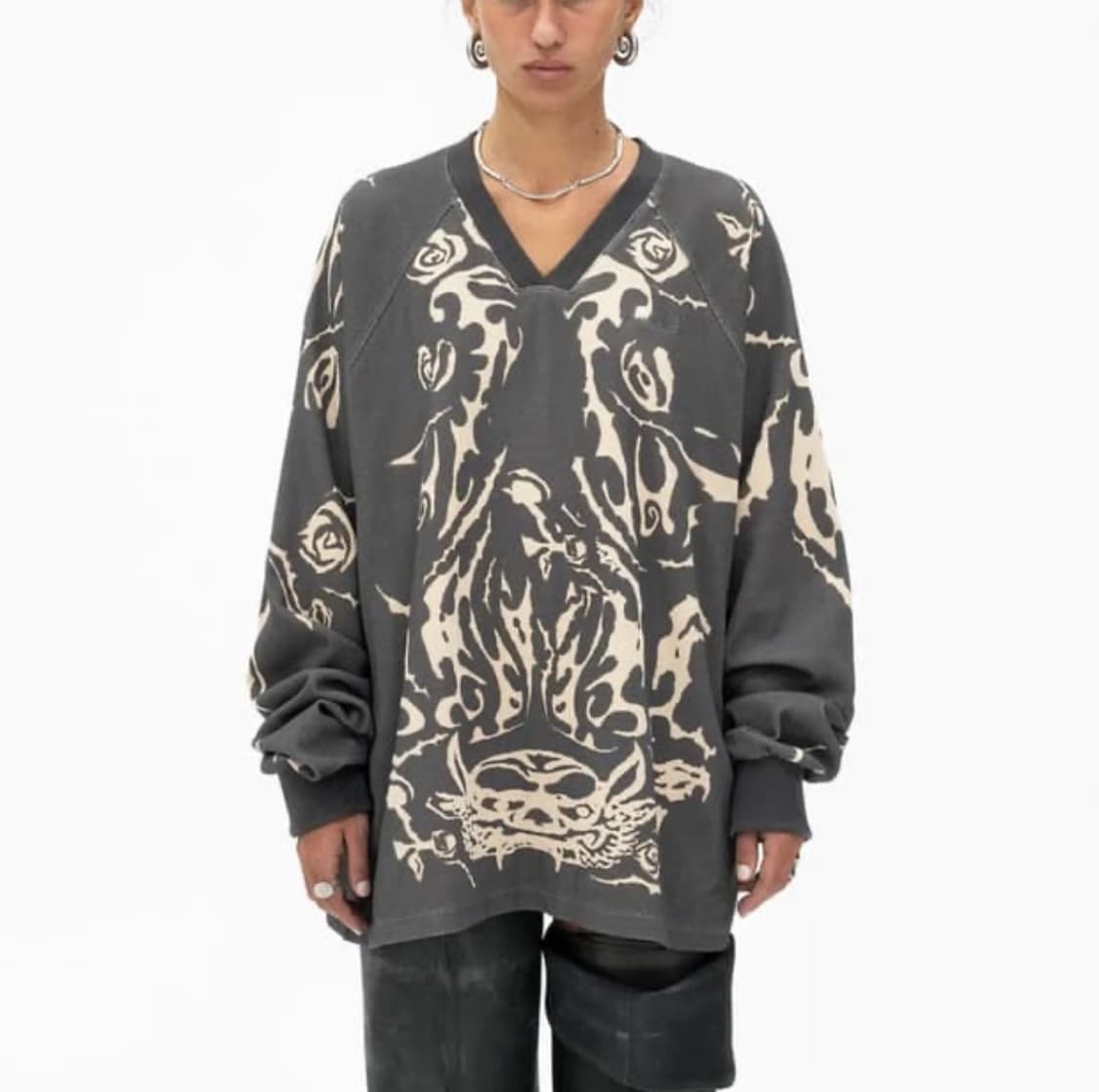 604 Service 패턴 롱슬리브 상품이미지1