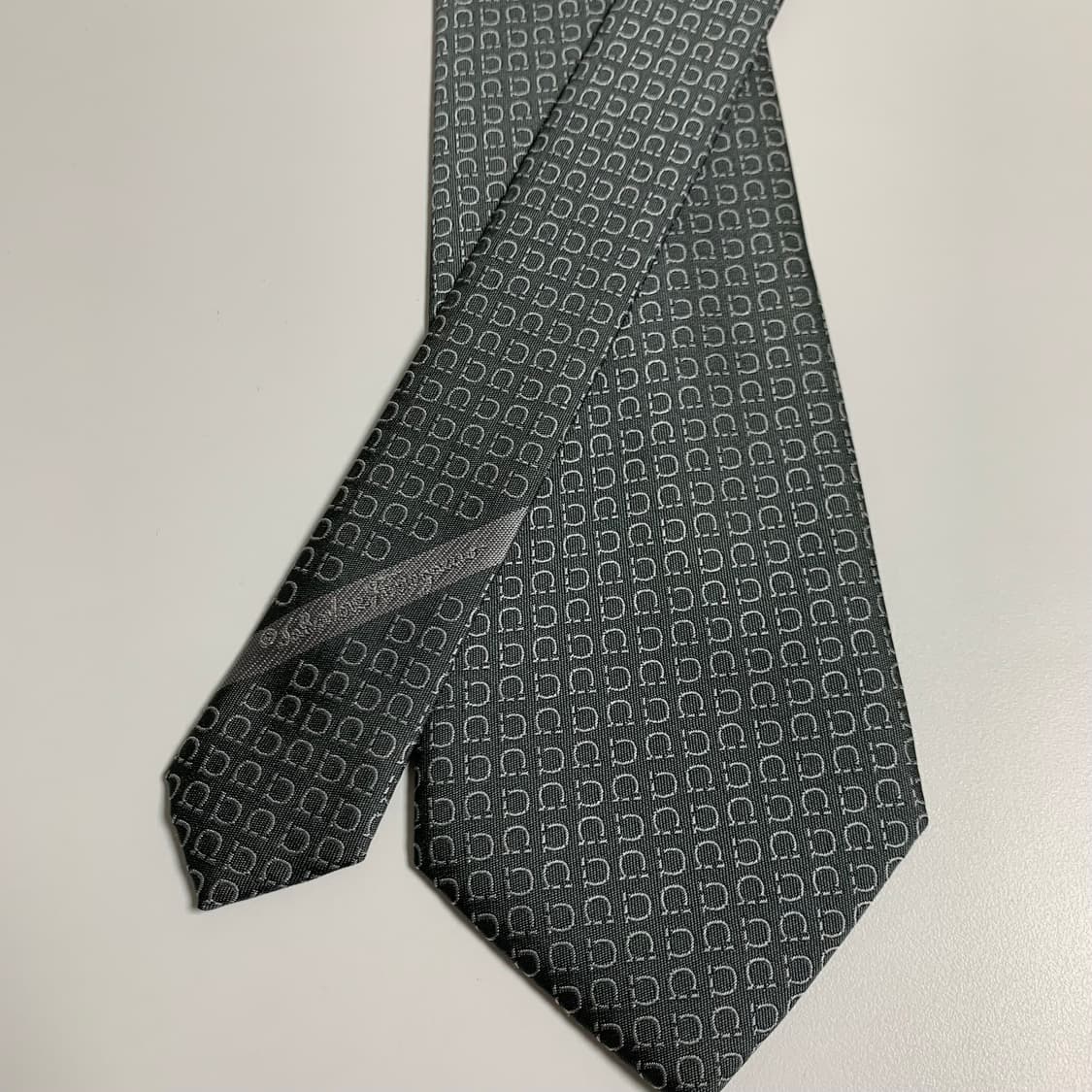 살바토레 페레가모 간치니 명품넥타이 100실크 A+등급 상품이미지4