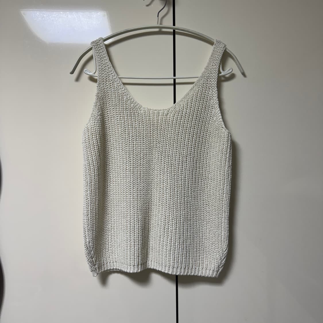 GBH 슬리브리스 니트 에크루 상품이미지4