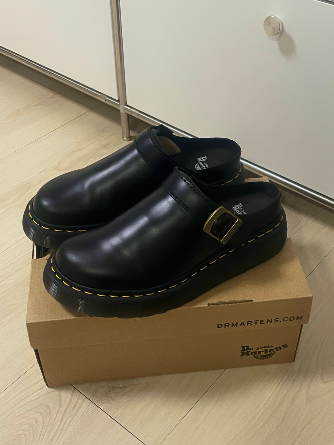 닥터마틴 라케텐 뮬 블랙 상품이미지1