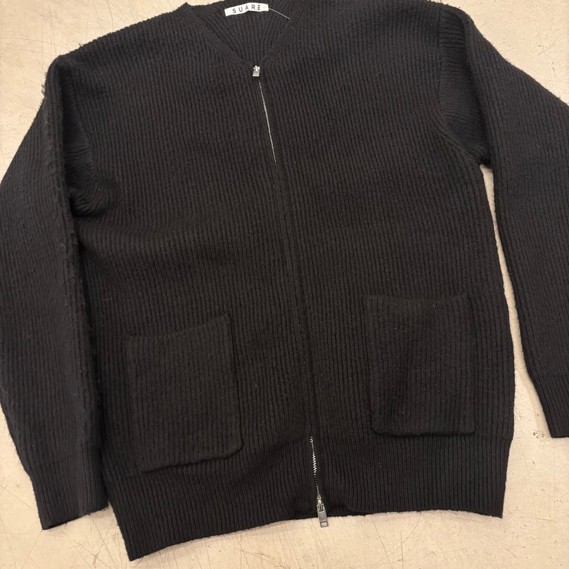 수아레 투웨이 니트 집업 상품이미지2