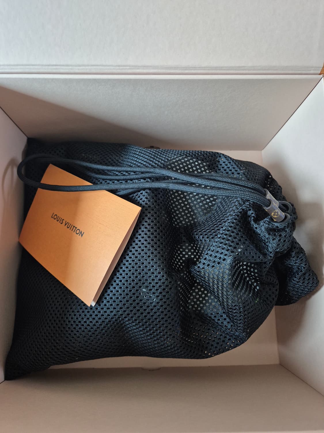 루이비통 무라카미 다카시 스니커리나 상품이미지9