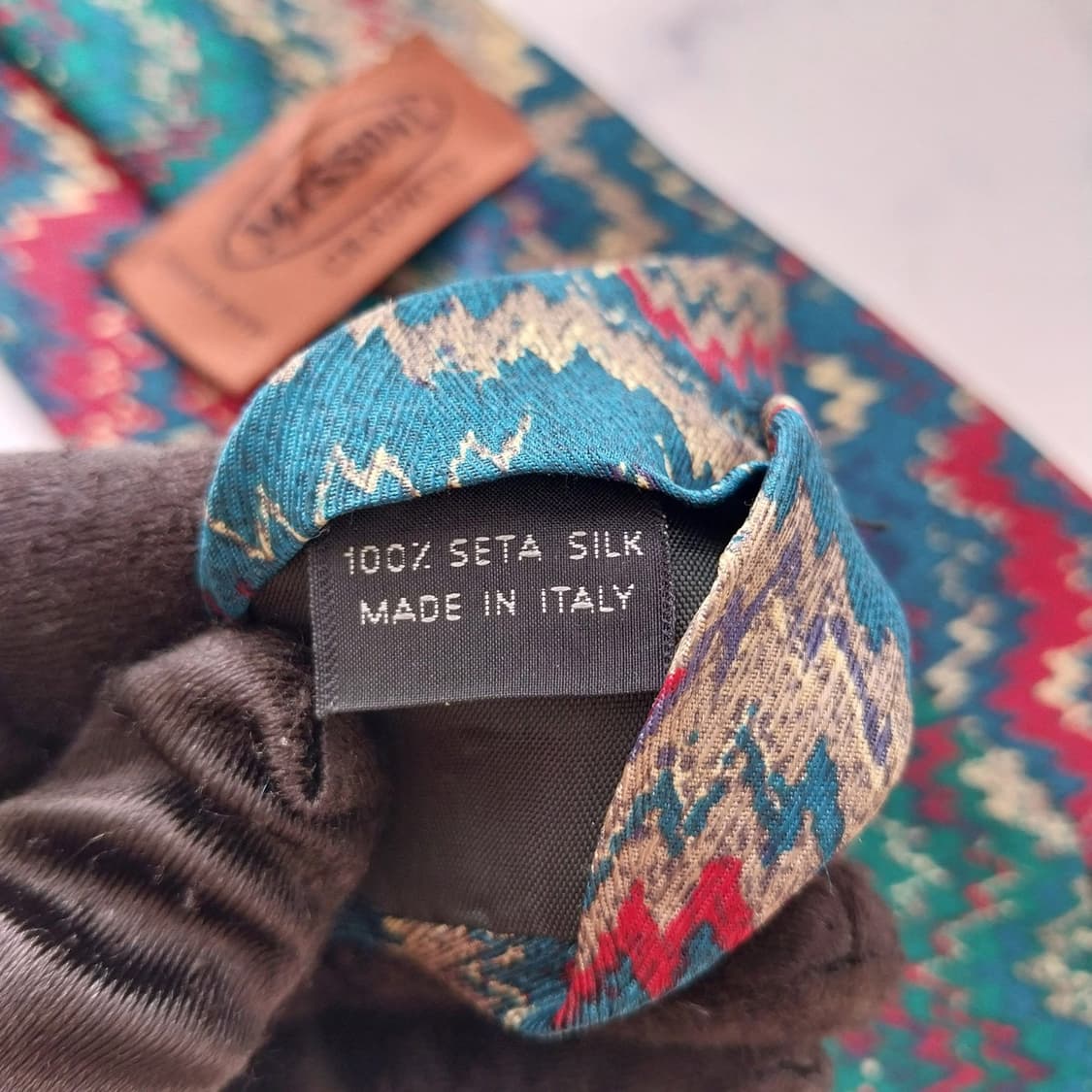 미쏘니 실크 그린 지그재그 패턴 넥타이 10cm A+등급 k1900
 상품이미지10