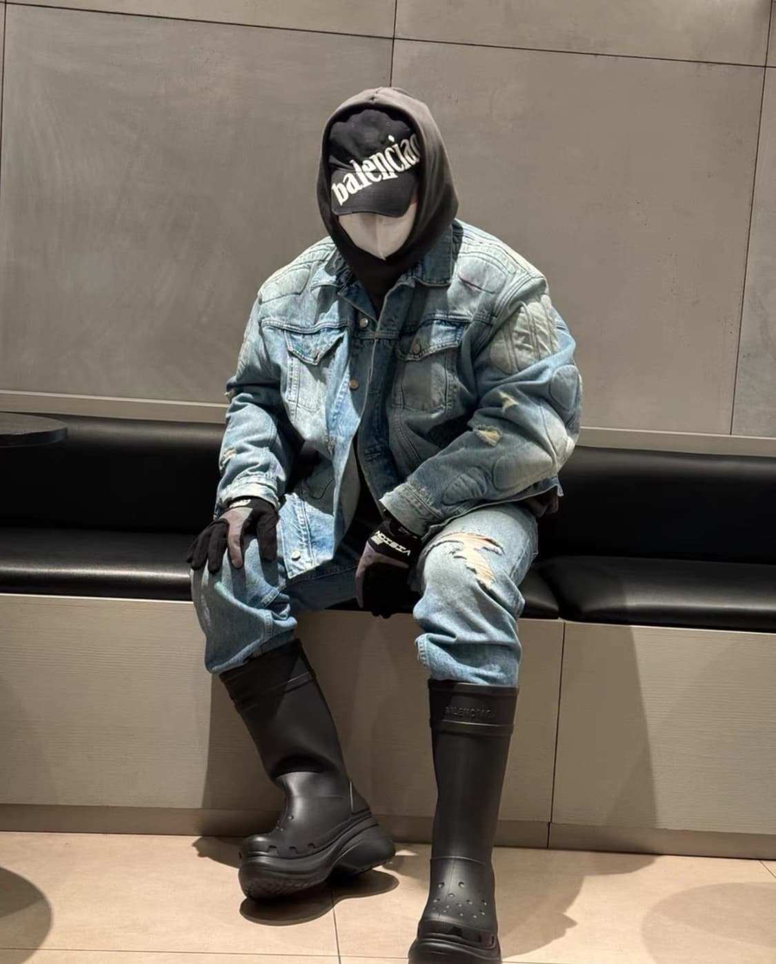 Yeezy Gap 칸예 모토 오버핏 바이커 데님자켓 상품이미지4