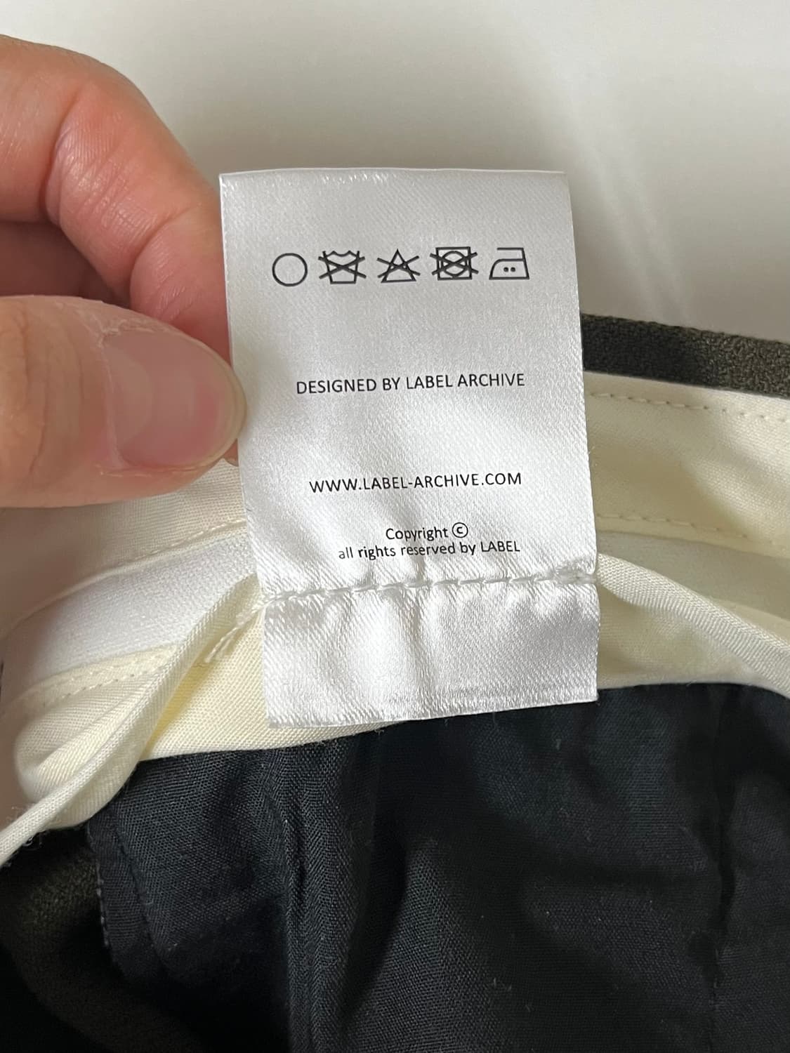 2) 라벨 아카이브 핀턱 슬랙스 카키 상품이미지6