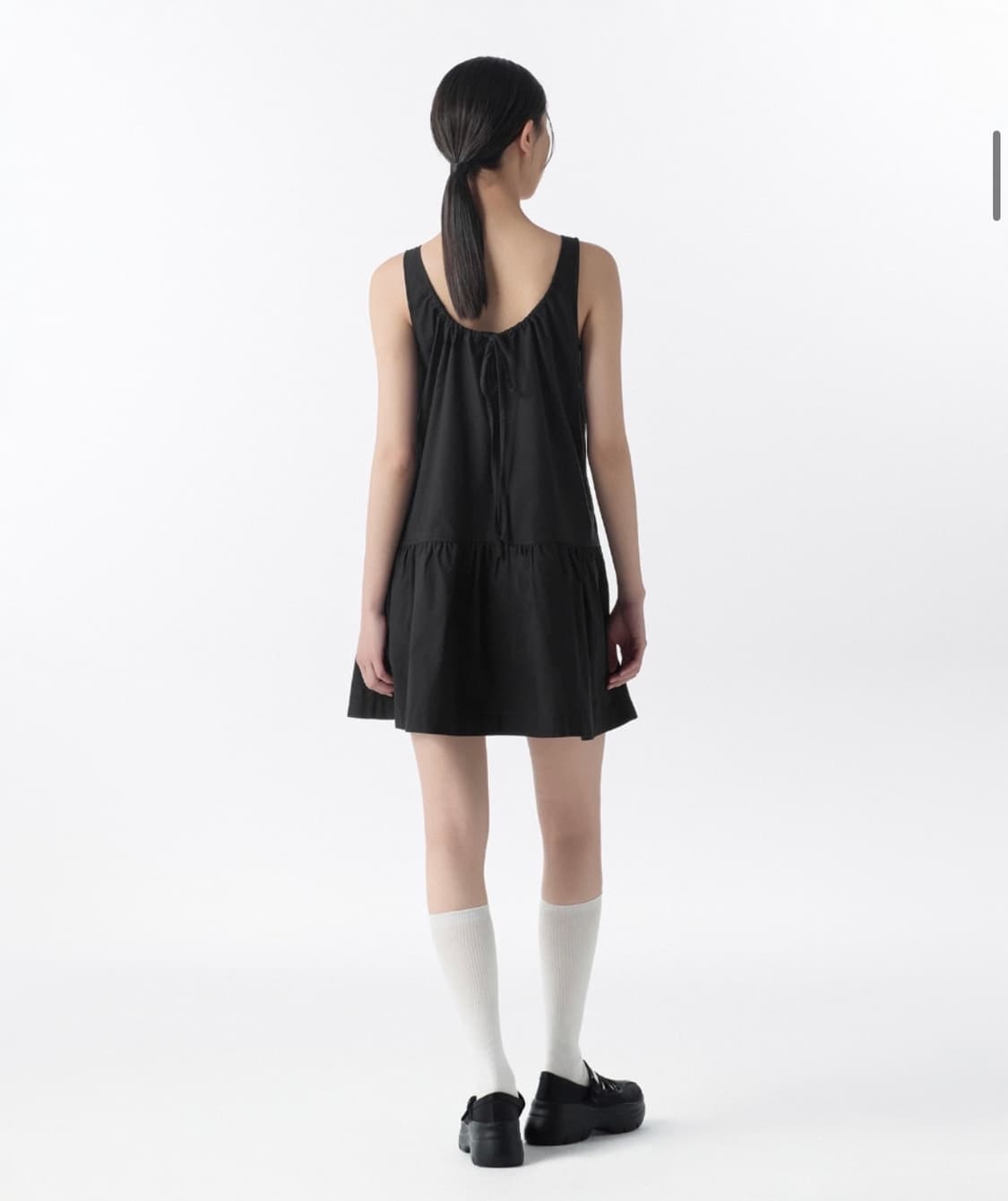 무신사스탠다드우먼즈코튼티어드 미니 블랙 드레스 xs 상품이미지4