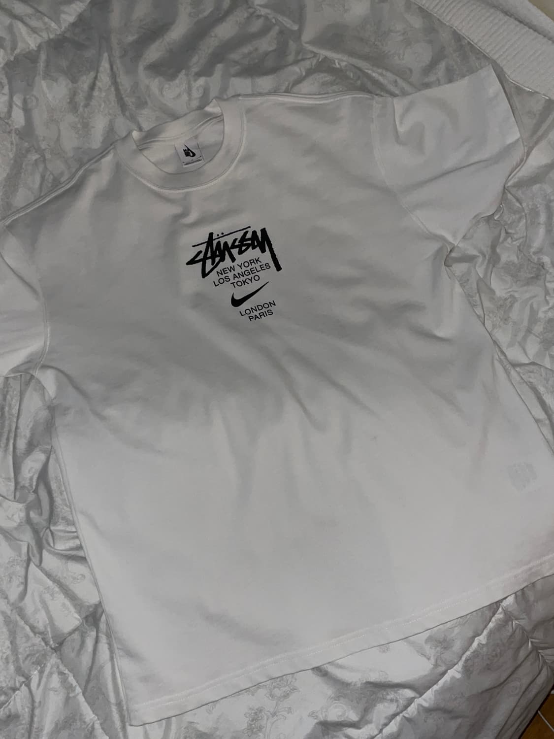 나이키 x 스투시 월드투어 티셔츠 화이트 상품이미지1