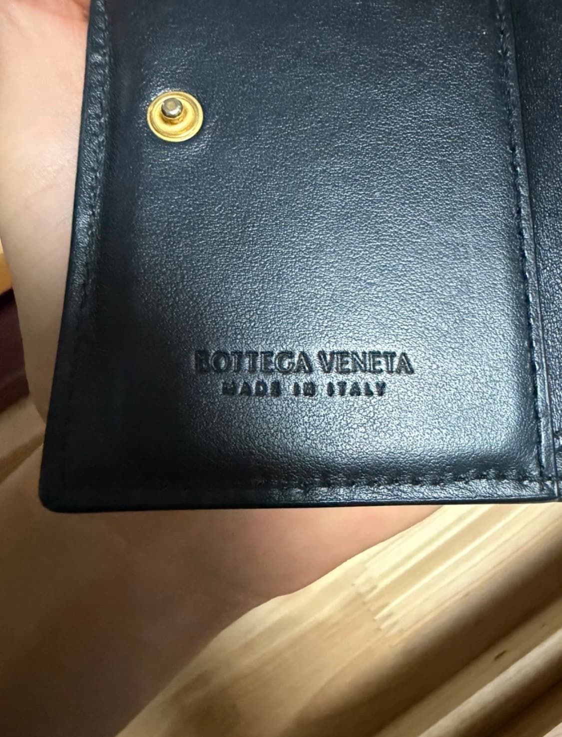 보테가 베네타 카세트 반지갑 상품이미지5
