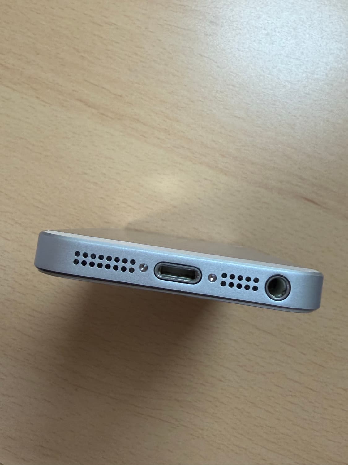 SS급) 아이폰 se1 실버 64기가 배터리 효율 100 상품이미지6