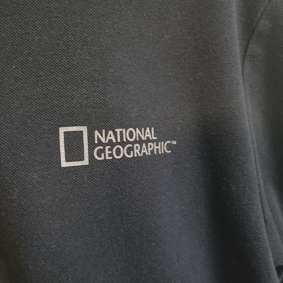 내셔널지오그래픽 블랙 반팔 폴로티셔츠  상품이미지3