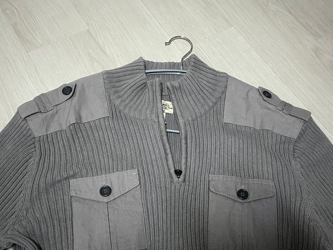 꼼데가르송 느낌 빈티지 슬릭 반집업 니트 상품이미지5