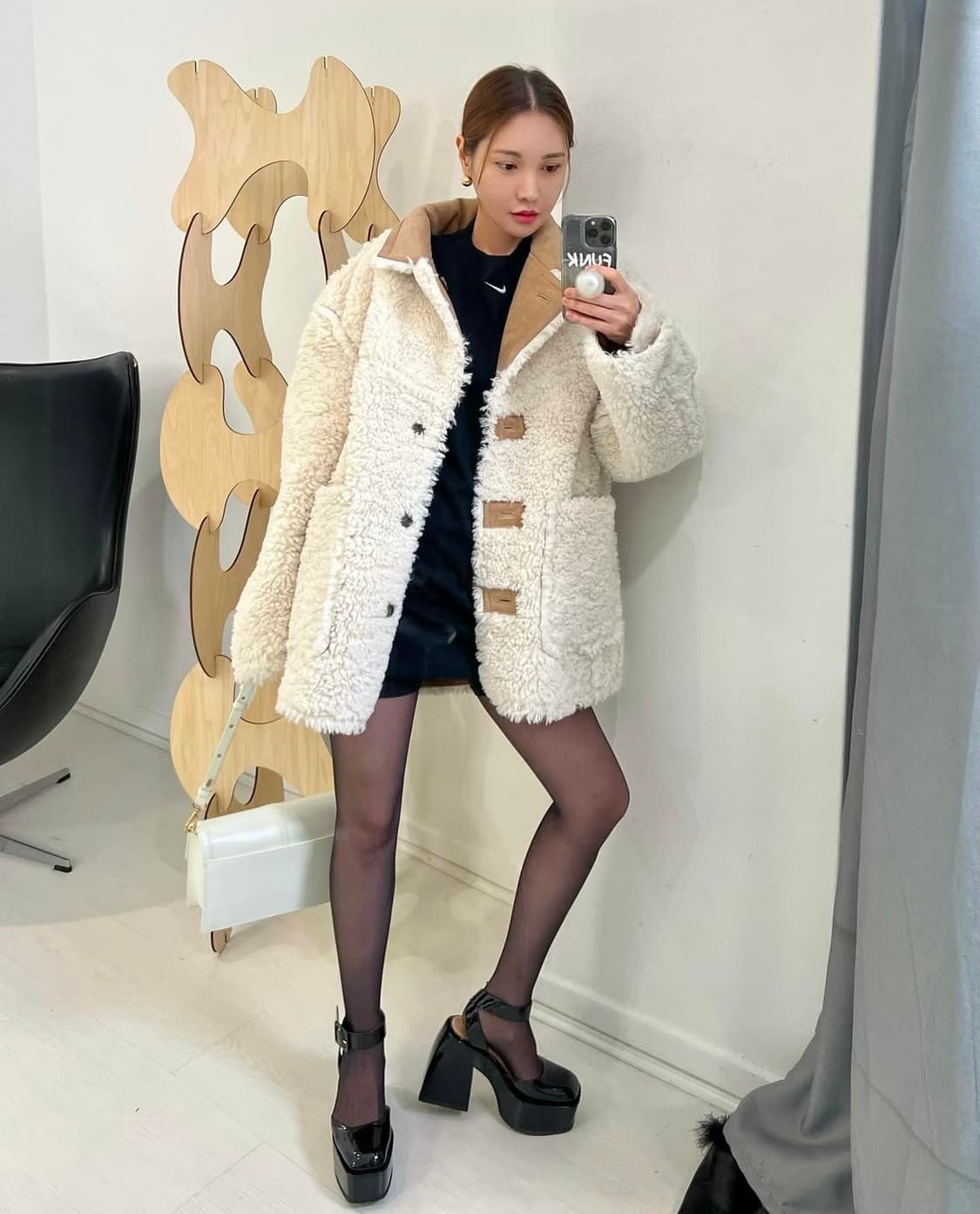 새상품/구할수없는/약40%저렴)리버시블하프무스탕-베이지/인스턴트펑크 상품이미지1