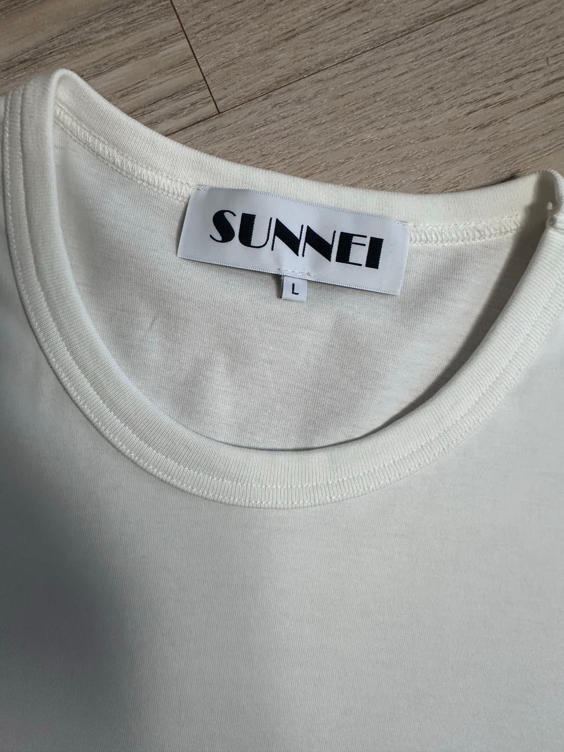 써네이 sunnei 자수 로고 반팔 티셔츠 화이트 L 사이즈 상품이미지3