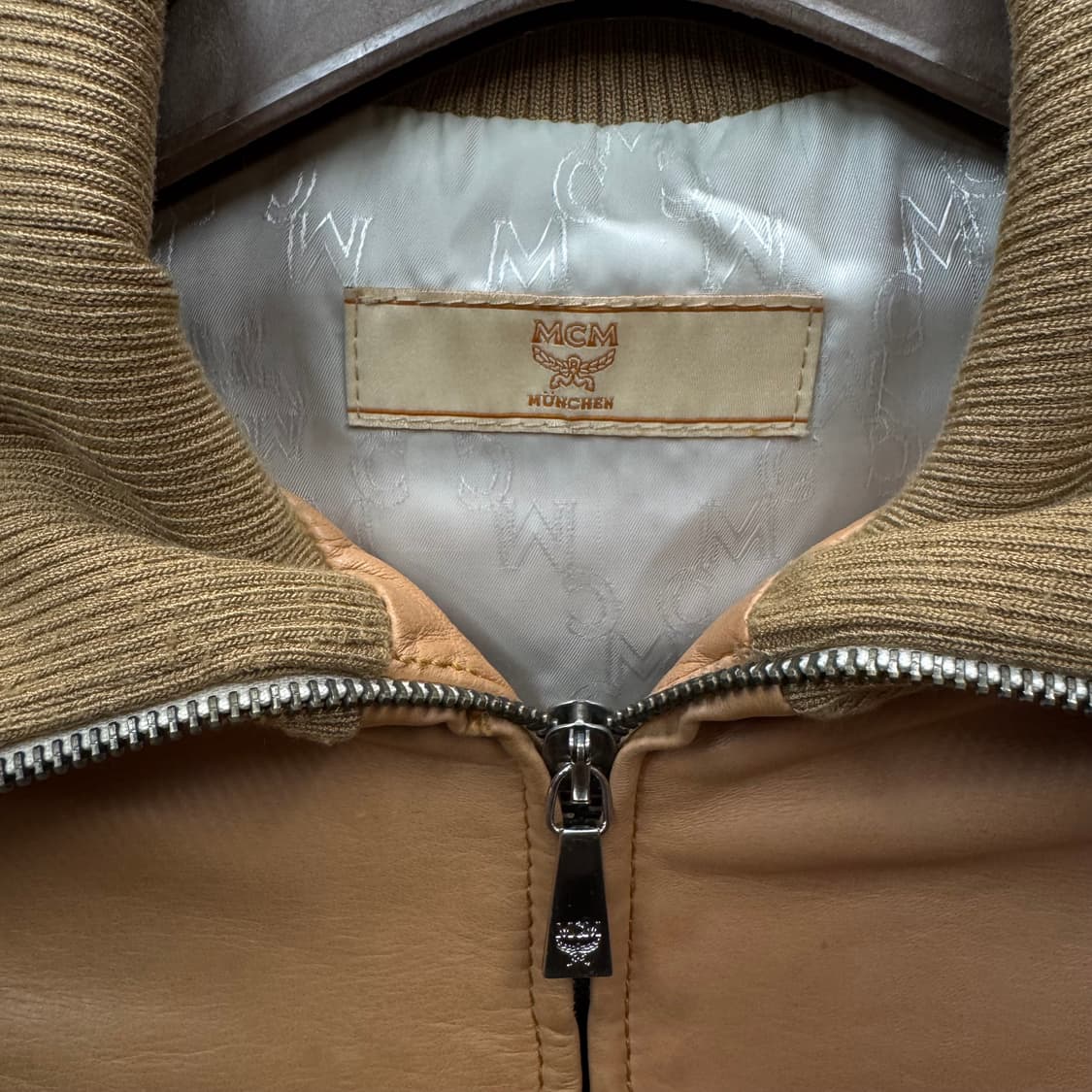 00s MCM 램스킨 크롭 레더 자켓 밑단 시보리 디테일 오렌지 상품이미지5