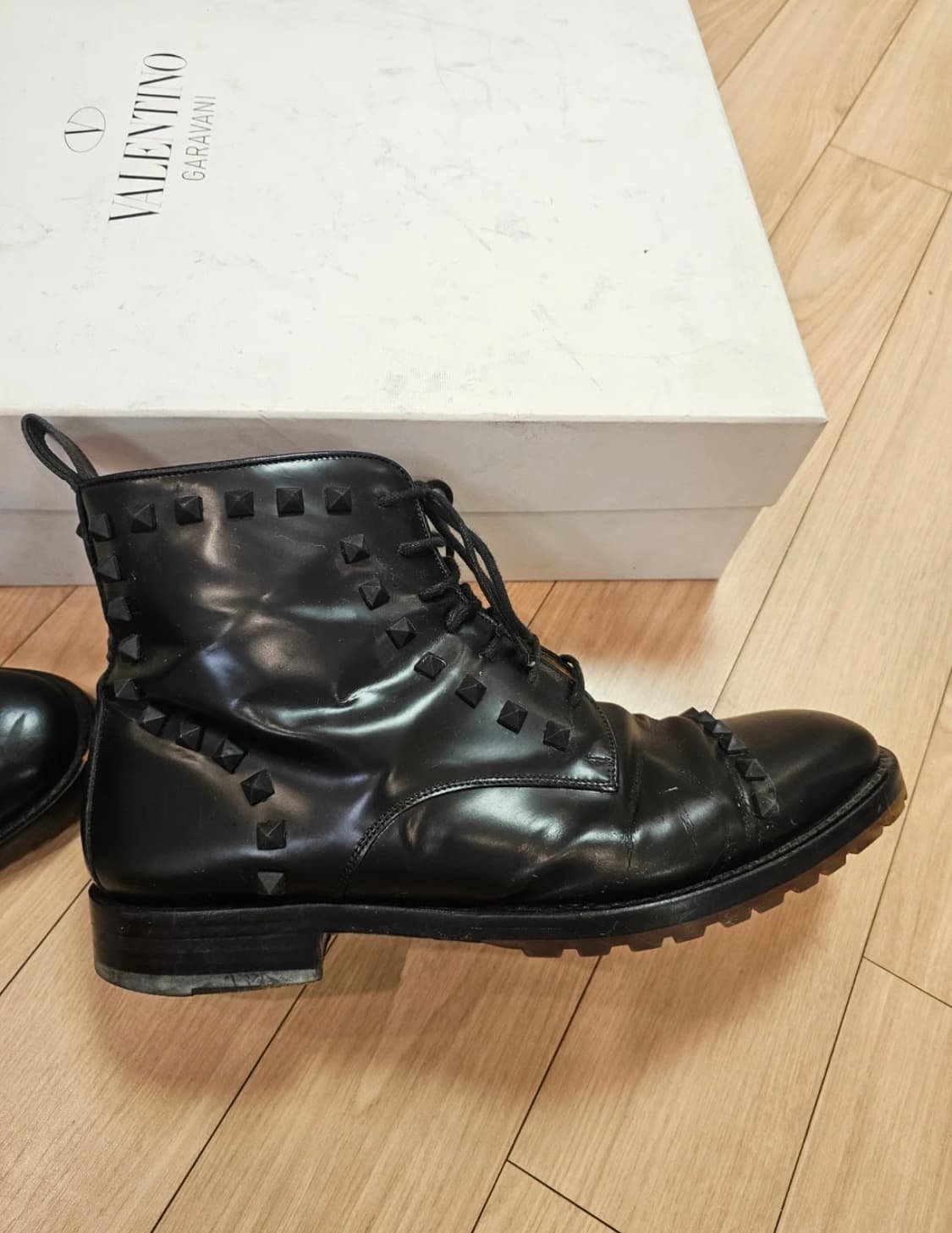 발렌티노 락스터드 앵클 부츠 블랙 42 상품이미지5