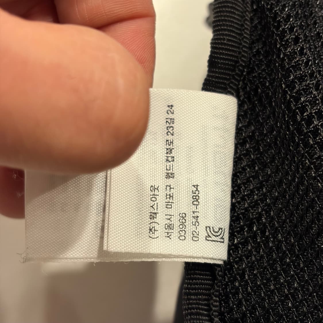 칼하트 블랙 미니 크로스백 코듀라 상품이미지6