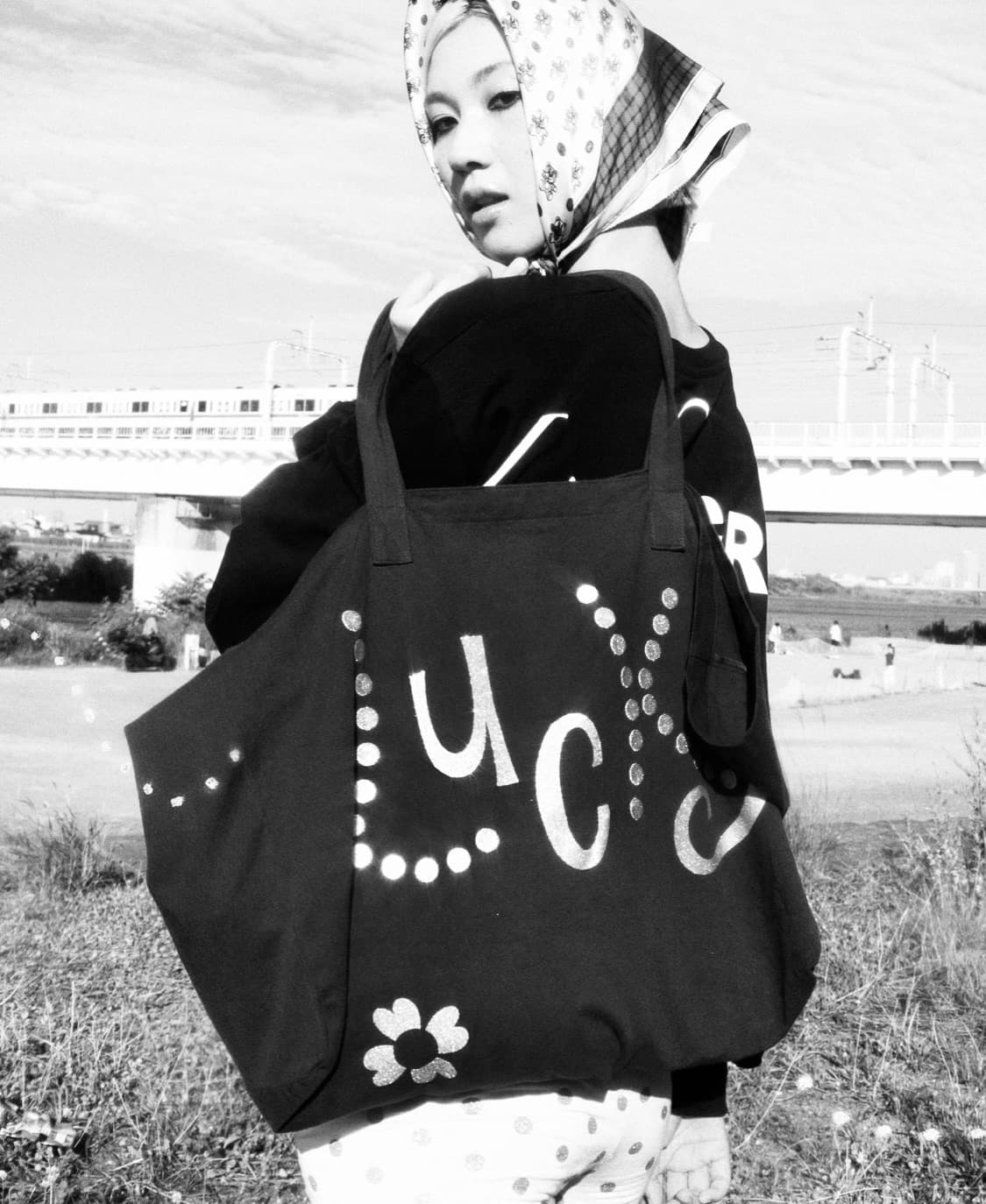 나비버스 Lucky Tote Bag_Black 상품이미지4