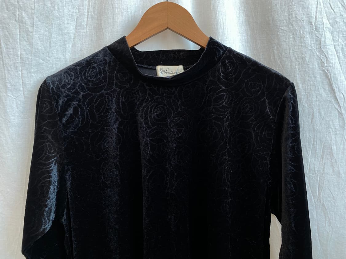 블랙 패턴 벨벳 탑(M-L) 상품이미지4