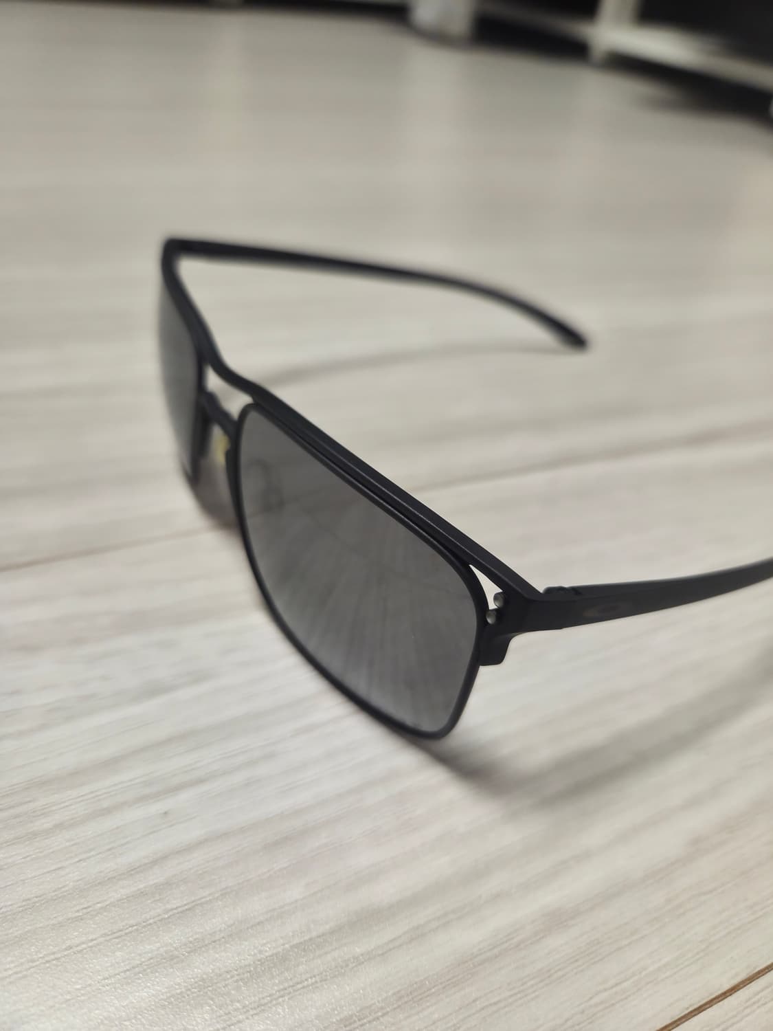 오클리 홀브룩 Ti 블랙 상품이미지1