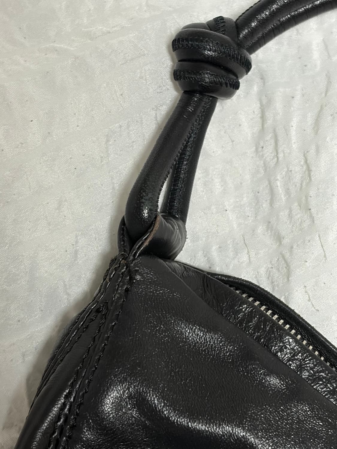 드리스 반 노튼 레더 크로스바디 백 블랙 상품이미지5