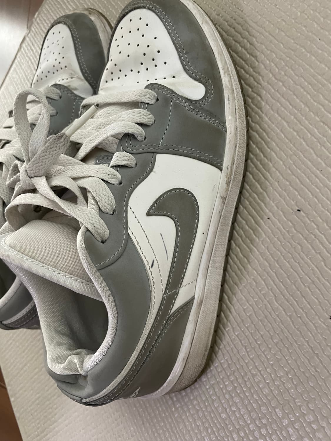 나이키 조던1 화이트 울프그레이 230 상품이미지2