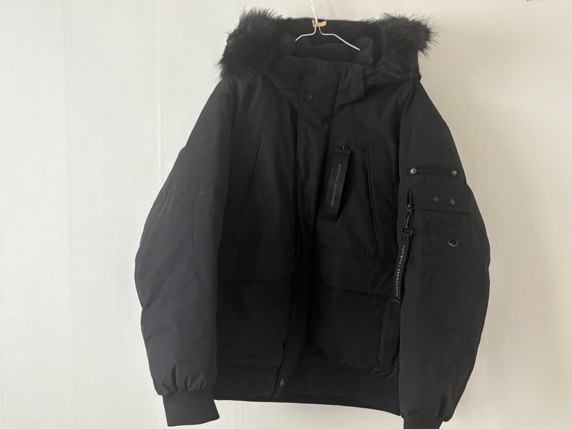 내셔널 지오그래픽 타루가 패딩 A급 팝니다 네고가능 급처해요 상품이미지1