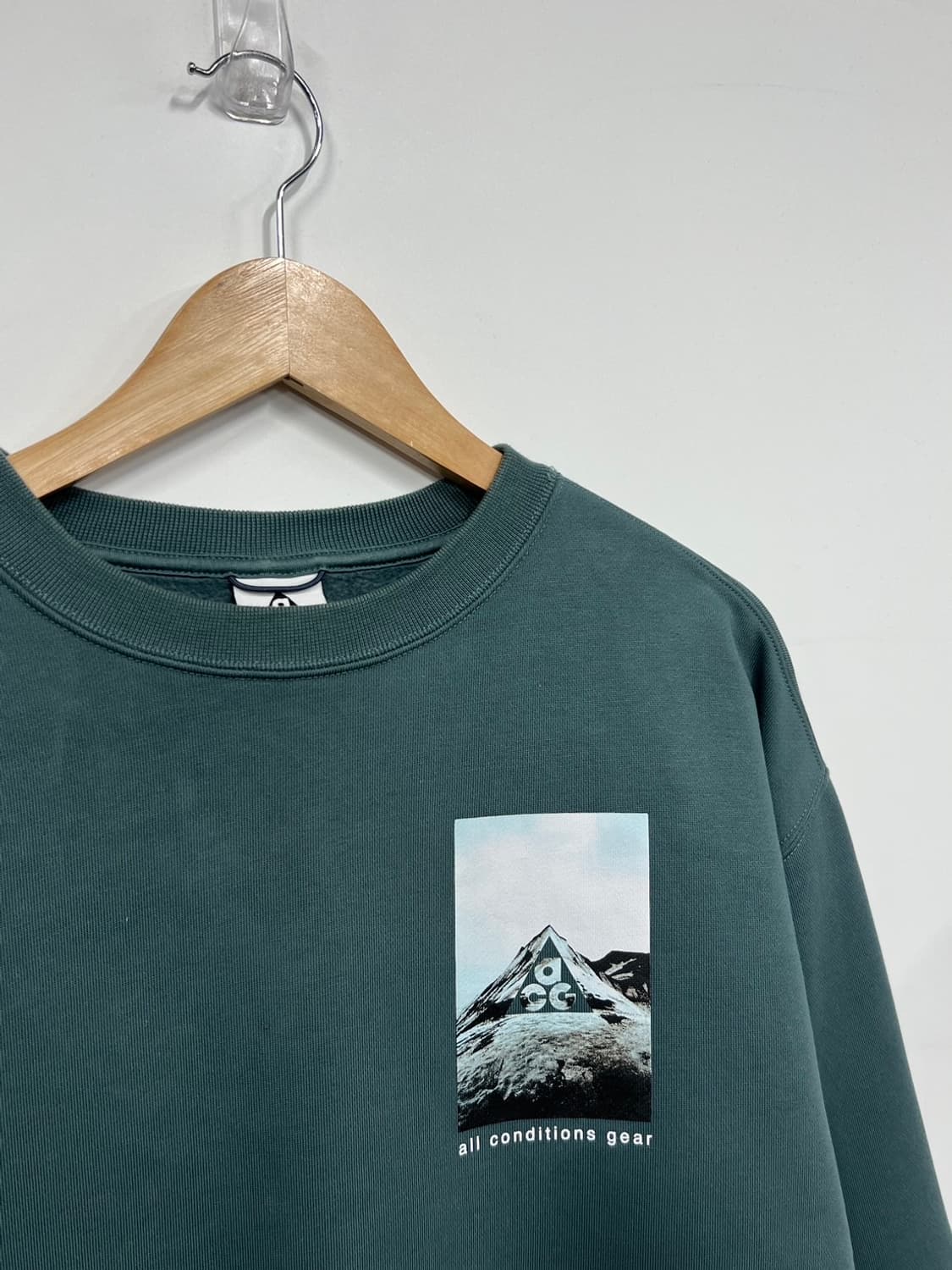 나이키acg 써마핏 플리스 그래픽 기모 맨투맨 상품이미지2