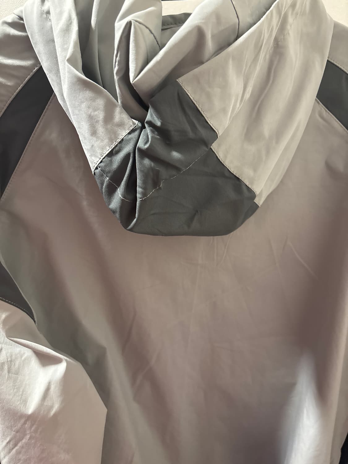 필루미네이트 바람막이 급처  상품이미지3